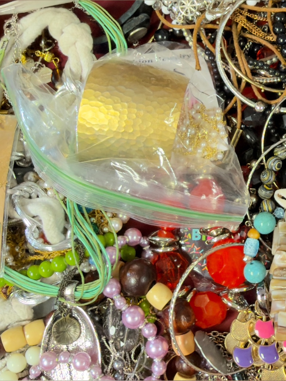 Bulk Costume & Branded Jewelry 5 Pound Lot Clean, Wearable, No Junk Or Craft 17